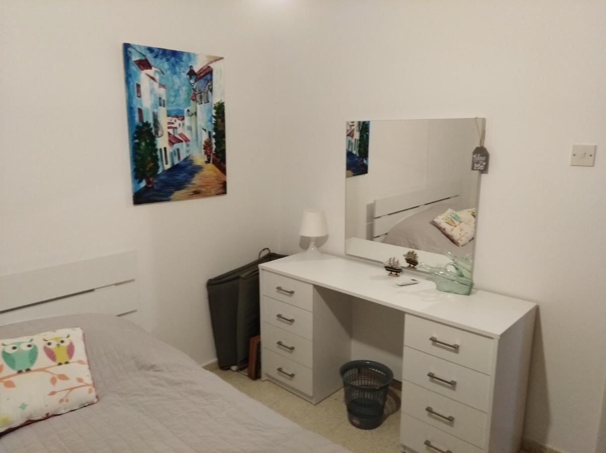Larnaca, Pervolia 1 Bedroom Seaside Apartment 外观 照片