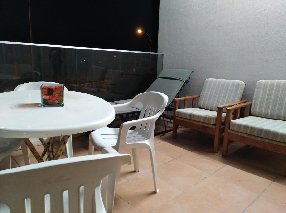 Larnaca, Pervolia 1 Bedroom Seaside Apartment 外观 照片