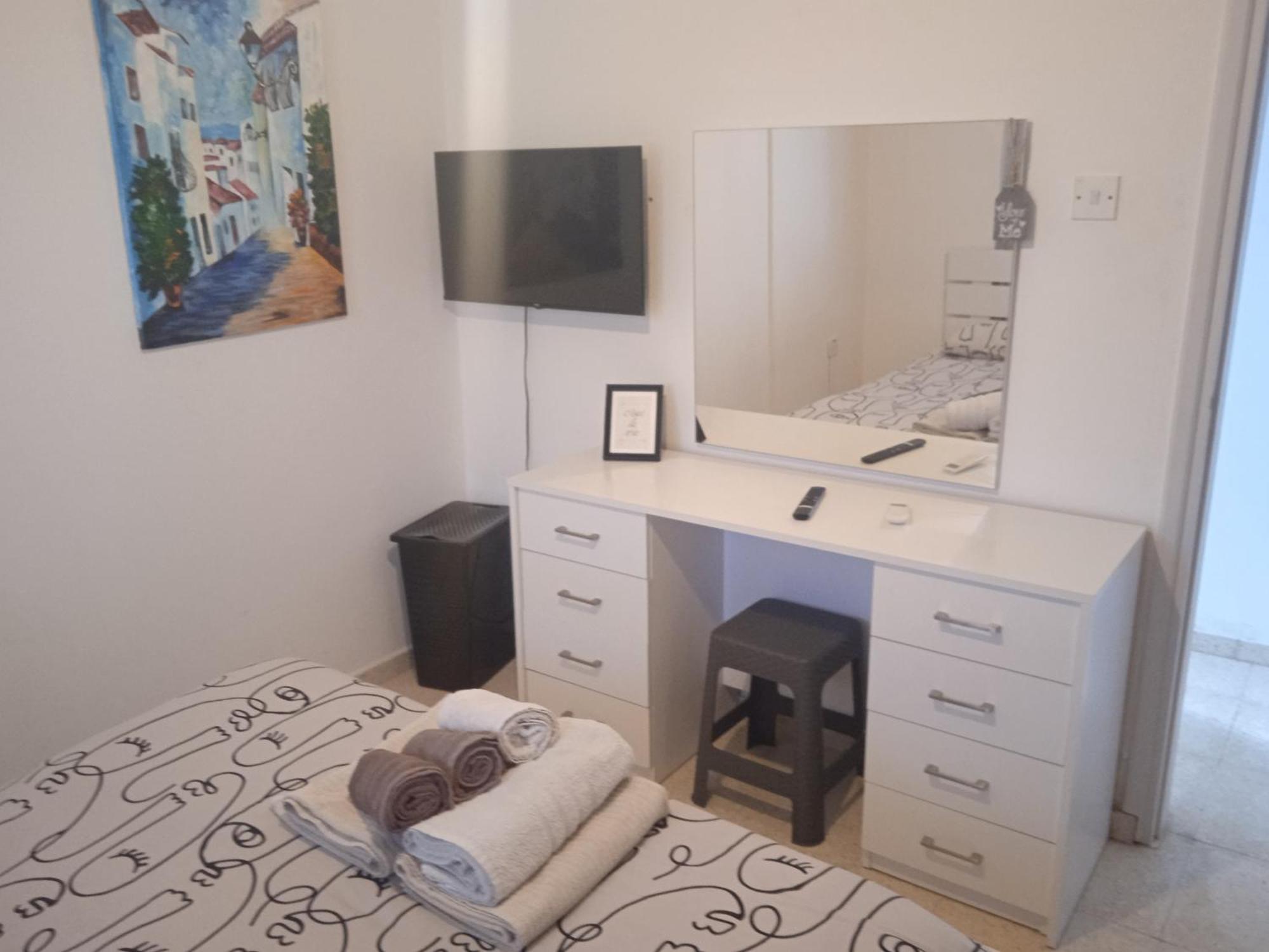 Larnaca, Pervolia 1 Bedroom Seaside Apartment 外观 照片